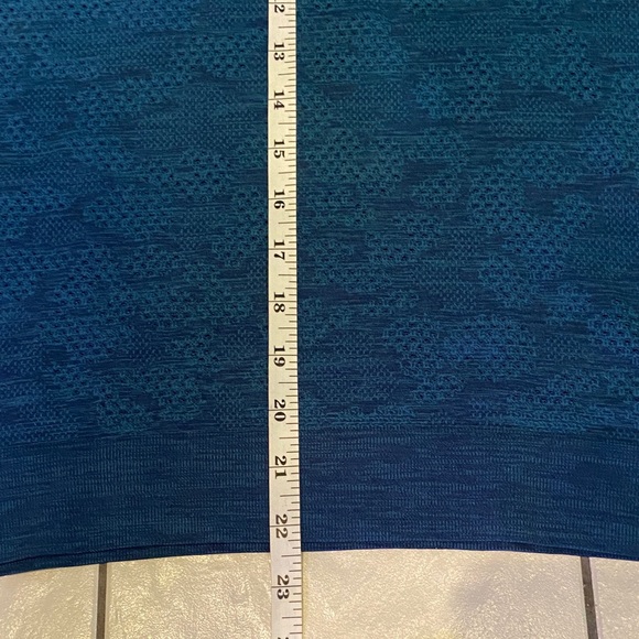 lululemon athletica Swiftly Breathe Vented Camo Tech Long-sleeve Crew Small NEW - Picture 10 of 14